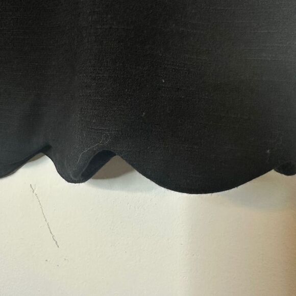 Skies Are Blue Plus Size 1X Black Scalloped Edge Pencil Mini Skirt - Picture 9 of 9